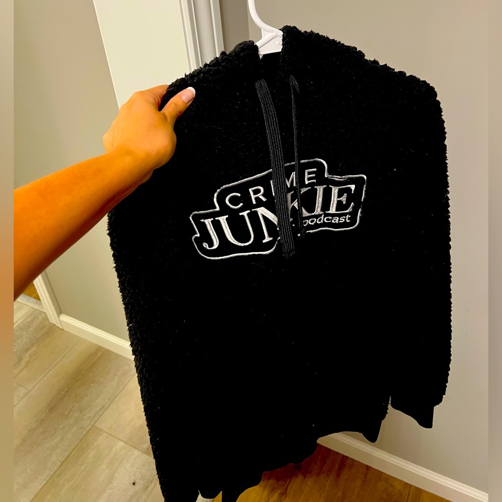 Crime junkie Sherpa black hoodie - m